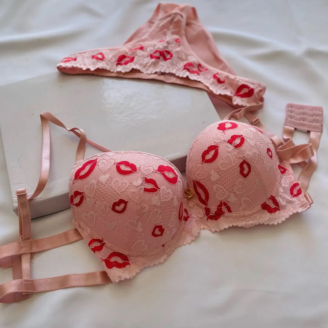 Love lingrie bra Set.